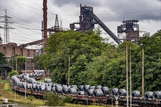 Blast furnace Schwelgern 2, strip steel rolls, coils, on freight wagons, at the ThyssenKrupp Steel