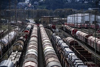 The Hagen-Vorhalle marshalling yard, one of the 9 largest in Germany, is located on the