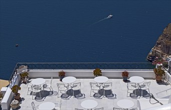 Restaurant on the crater rim, public ground, Fìra, Santorini, Cyclades, Greece, Europe