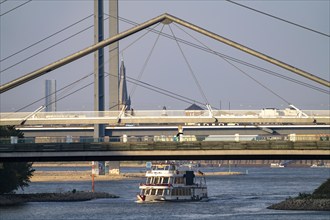 Excursion boat Düsseldorf, on the Rhine near Düsseldorf, bridge over the Media Harbour, Oberkassler