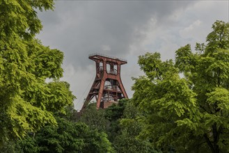 winding tower, industrial monument, coal, mining, Zeche Zollverein, Essen, Germany, Europe