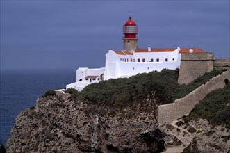 Lighthouse Farol do Cabo de São Vicente, Cape St. Vincent, Sagres, steep coast, Atlantic Ocean,