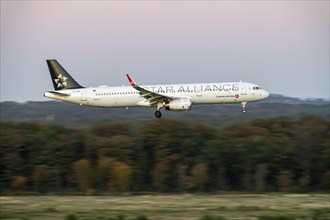 Turkish Airlines, Star Alliance, Airbus A321, landing at Cologne-Bonn Airport, CGN, North