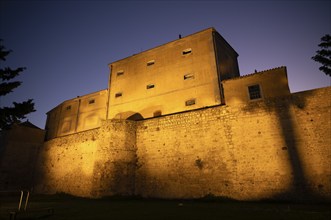 Night shot, city wall, Castelo, old town, old beer factory, Faro, dusk, evening light, Algarve,