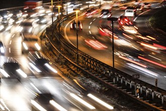 Heavy traffic on the A100 motorway, Berlin, 23.11.2020