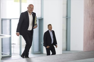 Kai Wegner (Governing Mayor of Berlin, CDU) in front of the consultations at the Minister