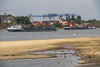 Rhine at Emmerich, extremely low water, Rhine level at 0 cm, falling trend, North Rhine-Westphalia,