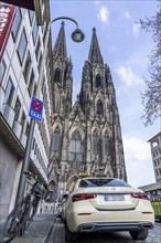 Domplatte, Cologne Cathedral, Taxi Stand, Cologne North Rhine-Westphalia, Germany, Europe