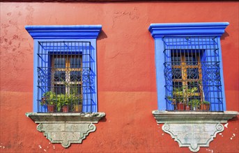 Oaxaca, Scenic old city streets and colorful colonial buildings in historic city center