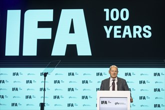 Olaf Scholz, Chancellor of the Federal Republic of Germany (SPD) speaks at the opening gala for 100