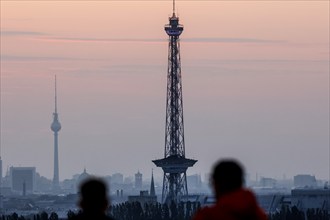 Sunrise in Berlin, Radio Tower, Television Tower, 06.09.2024, Berlin, Berlin, Germany, Europe