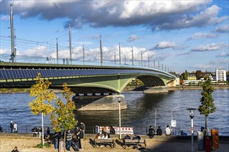 The Kennedy Bridge, the middle of Bonn's 3 Rhine bridges, connects the centre of Bonn and the Beuel