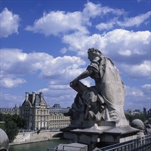 Blick von der Terrasse des Musée d´Orsay auf Seine und Louvre, Paris, Frankreich