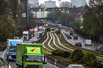 Traffic jam on the A40 motorway, Ruhrschnellweg, in Essen, traffic disruption in the direction of