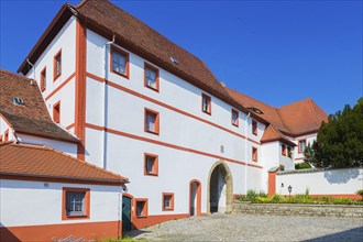 The Cistercian monastery of St Marienstern (sorb. Marijina Hwezda) is located on the Klosterwasser