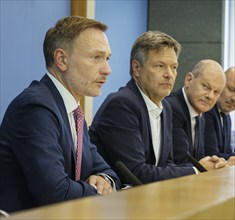 Christian Lindner (FDP), Federal Minister of Finance, Olaf Scholz (SPD), Federal Chancellor, and