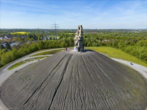 Rheinelbe spoil tip in Gelsenkirchen, 100 metre high spoil tip, landscape park, with the sculpture