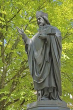 Radoldus fountain with saint patron saint, sculpture, carry, church, arm, hold, gesture, fountain,