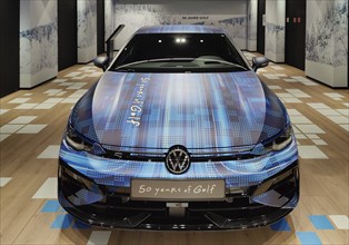 The new Golf R from 2025, Pre-production vehicle, exterior colour camouflage foiling, Exhibition 50