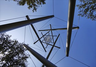 View of the artwork Needel Tower II by Kenneth Snelson, Tensegrity, Sculpture Park, Otterlo, De