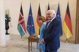 Elke Büdenbender (woman of the Federal President) and Frank-Walter Steinmeier (President of the