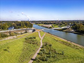 New bridge over the Rhine-Herne Canal and the Emscher, leap over the Emscher, bicycle and