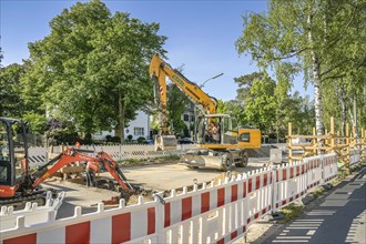 Excavator, Argentinische Allee, construction work on drinking water network, Zehlendorf,