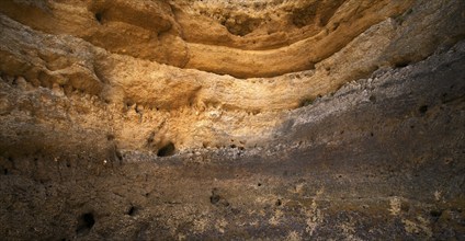 Shell limestone, geological rock strata, beach, Praia do Camilo, Lagos, cliffs, Atlantic Ocean,