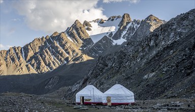 Yurts in a mountain valley in the Tien Shan Mountains, near Altyn Arashan, Kyrgyzstan, Asia