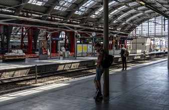 S-Bahn, platform and construction work at Berlin Ostbahnhof, Friedrichshain, Berlin, Germany,