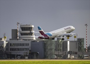 Eurowings, Airbus A320-200, D-ABZK, on take-off at Düsseldorf International Airport