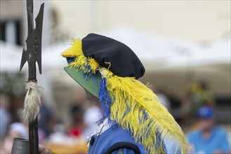 City guard on the market square, Fishermen's Day in Memmingen, Unterallgäu, Allgäu, Bavaria,