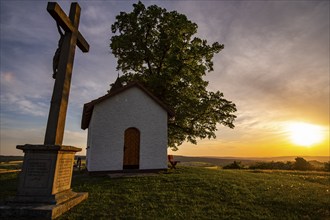 Evening atmosphere at the Linsberg Chapel in the Hessian Rhön