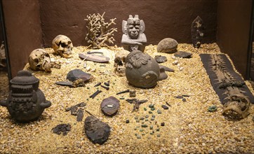 Display of offering including human skulls, archaeological site and museum of Templo Mayor, Mexico