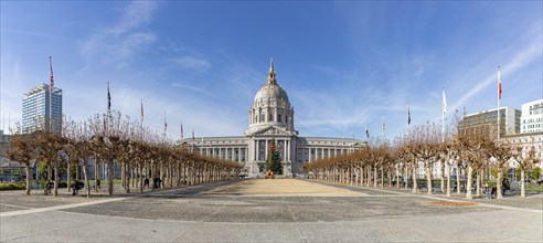 A picture of the San Francisco City Hall and the Civic Center Plaza