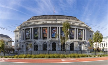 A picture of the San Francisco Opera