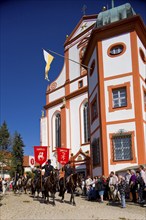 Every year at Easter there are about 5 processions in Lusatia, each with about 200 riders. The