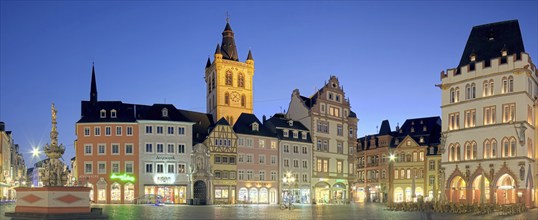 Main Market Trier illuminates Panorama Germany