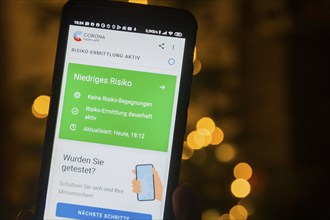 Corona Warn App in use for Christmas in Dresden. It is feared that the already very high numbers