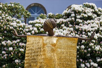 Pillnitz Palace Park Sculpture exhibition by Malgorzata Chodakowska