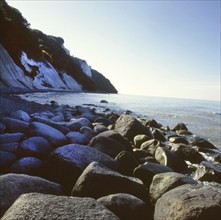 The visit to the landscapes on Ruegen, here on 04.07.1994, often revealed blossoming landscapes