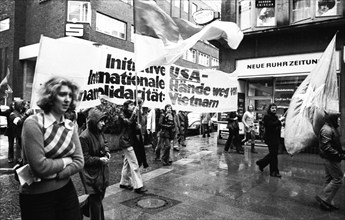 Against the war in Vietnam, supporters of the peace movement demonstrated in Essen, Germany, on 25