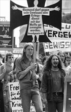 Conscientious objectors demonstrated against the reform of the SPD Defence Minister Georg Leber in