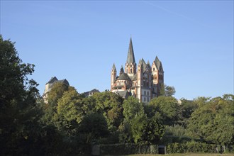 Romanesque, early Gothic cathedral with seven towers and castle, Old Town, Limburg, Hesse, Germany,