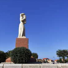 Memorial, Monument to the Dead of the World Wars, Statue of a Woman with Child, L'Île-Rousse, Ile