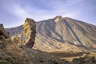 Rock formation God's Thumb and Mount Teide, El Teide, Pico del Teide, volcano in the Teide National