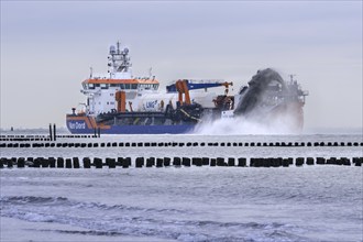 Trailing suction hopper dredger Vox Apolonia of Van Oord, Dutch maritime contracting company