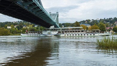 Steamship Leipzig at the blauen Wunder during a slight flooding of the Elbe. The passenger steamer