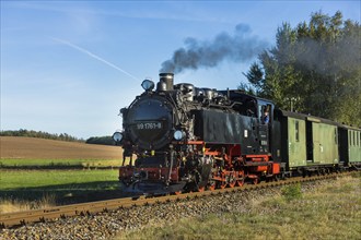 For the annual line birthday of the Lößnitzgrundbahn, many special trains from different eras of