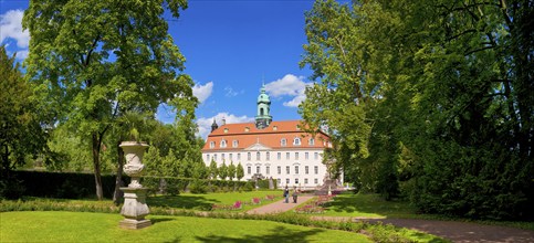 (Copyright © Sylvio Dittrich +49 1772156417) Lichtenwalde Castle is a baroque castle owned by the